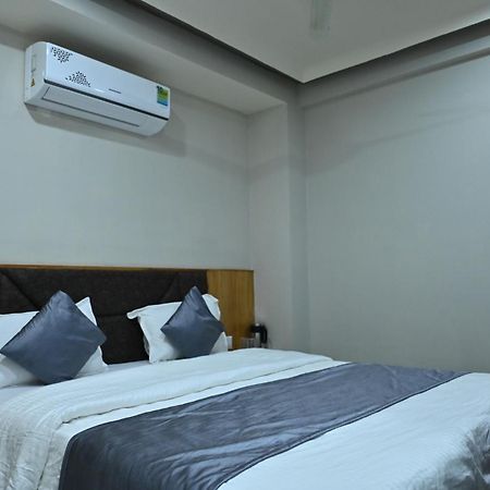 Hotel Sury Villa Ahmedabad Exterior foto