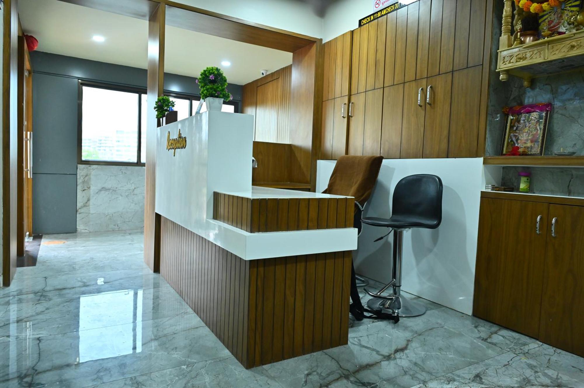 Hotel Sury Villa Ahmedabad Exterior foto